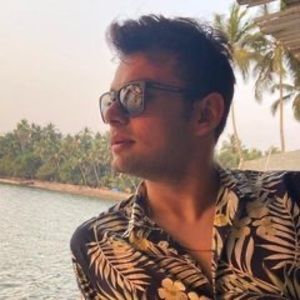 Meet your Posher, Abhi